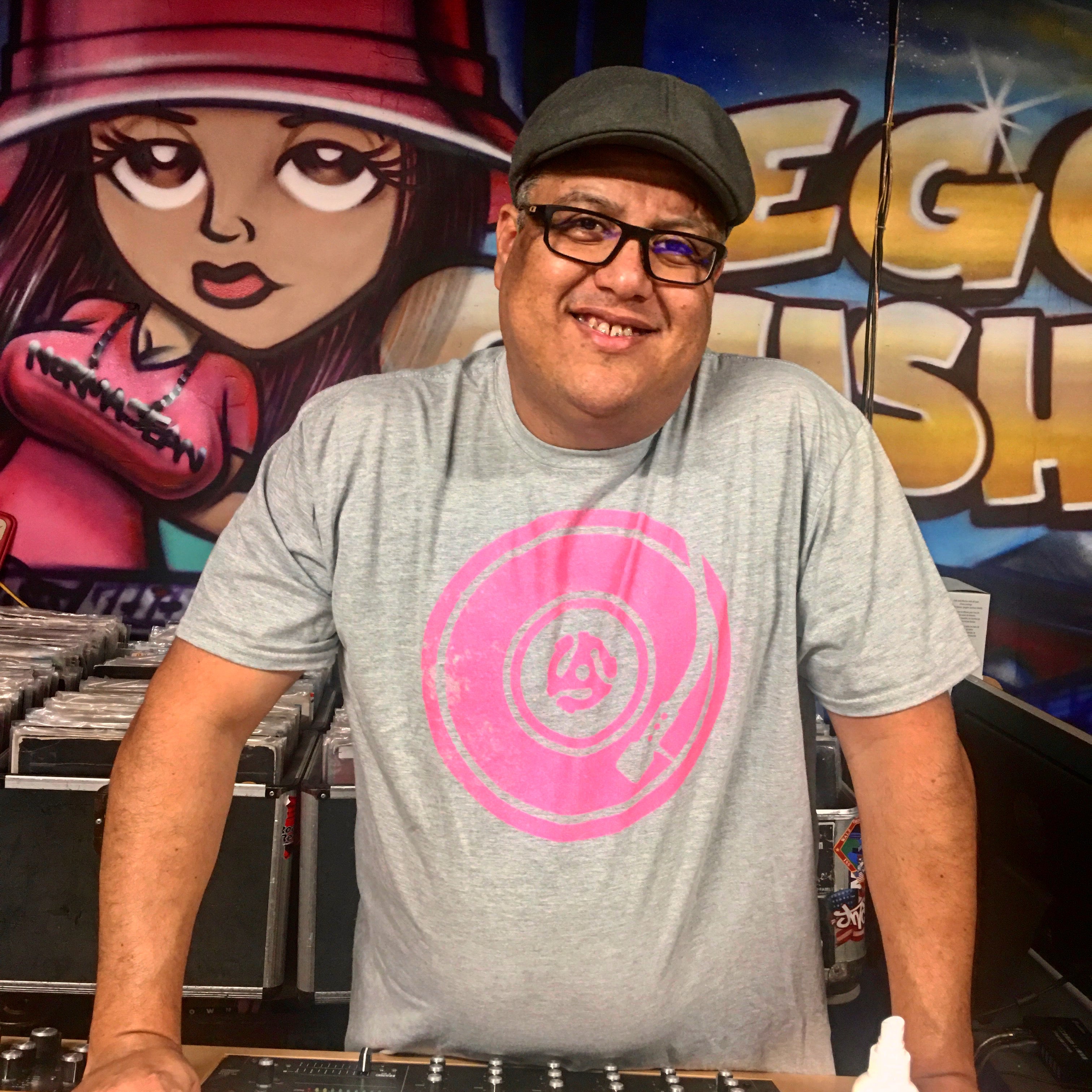 TURNTABLE THINK PINK Unisex T-Shirt - Beats 4 Hope