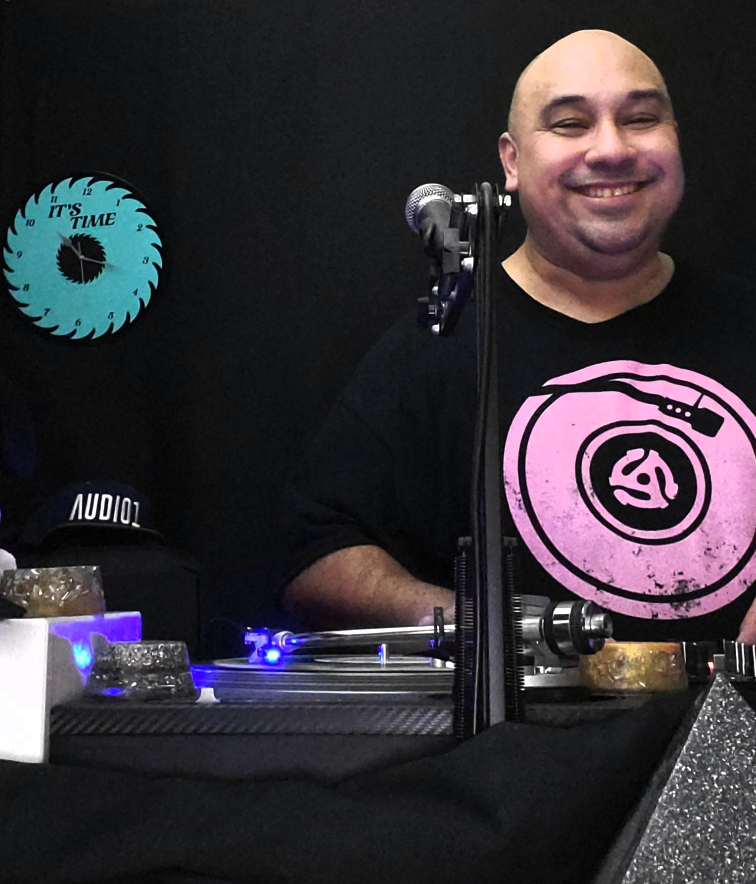 TURNTABLE THINK PINK Unisex T-Shirt - Beats 4 Hope