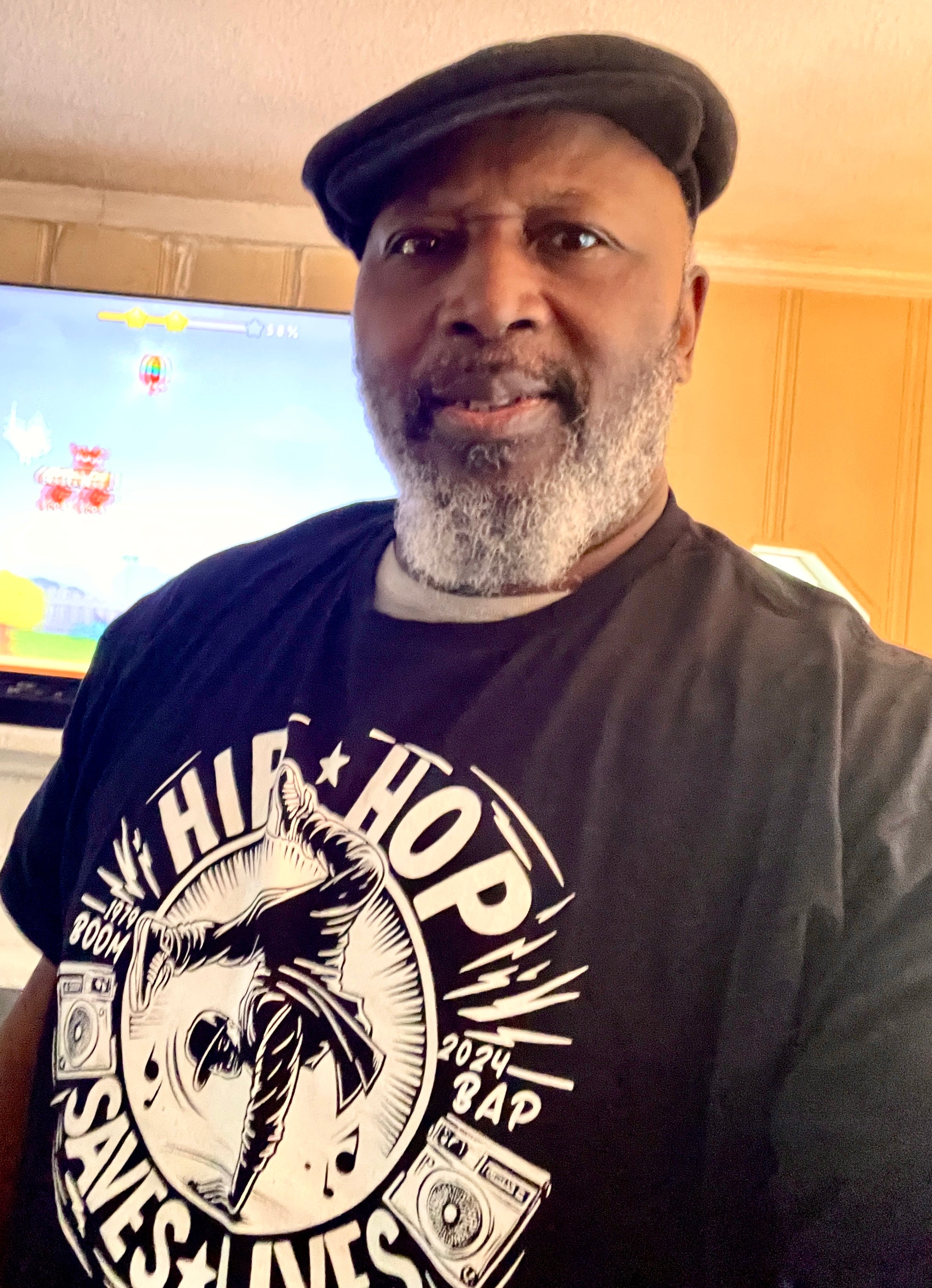 HIP HOP SAVES LIVES - Breaking Men's T-Shirt