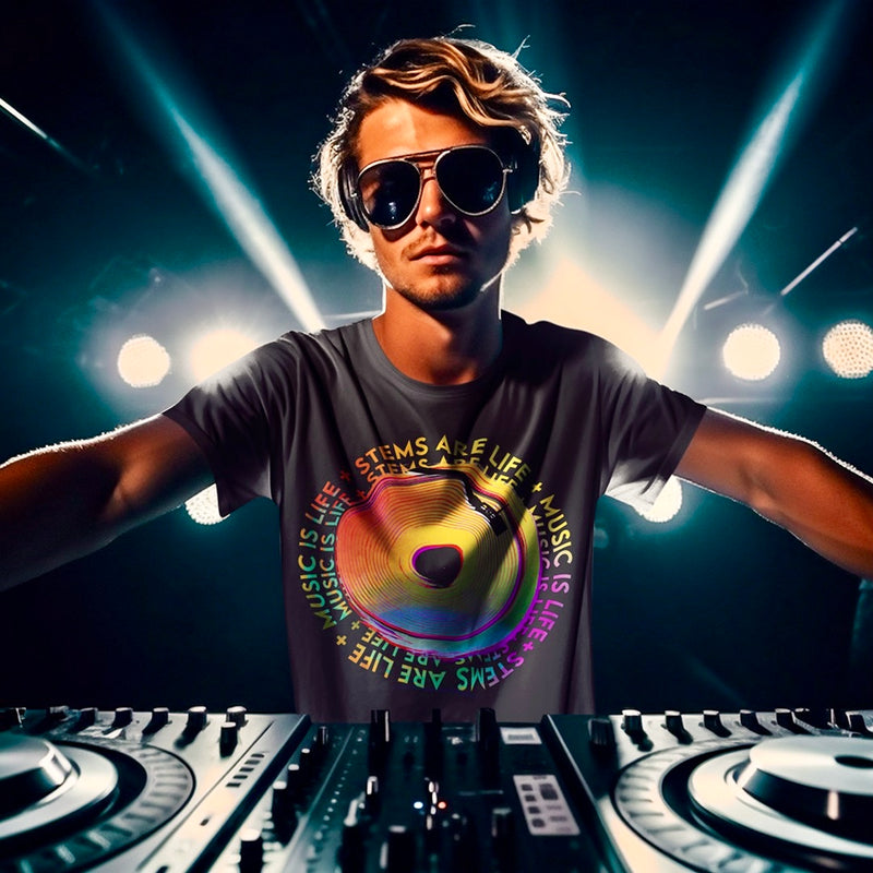 MUSIC IS LIFE - Unisex T-Shirt