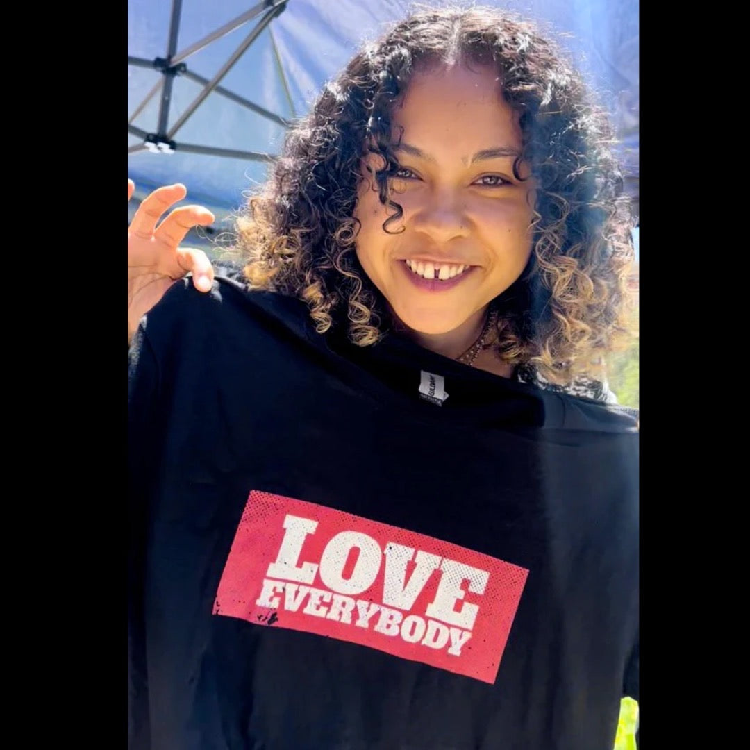 LOVE EVERYBODY T-SHIRT - Beats 4 Hope