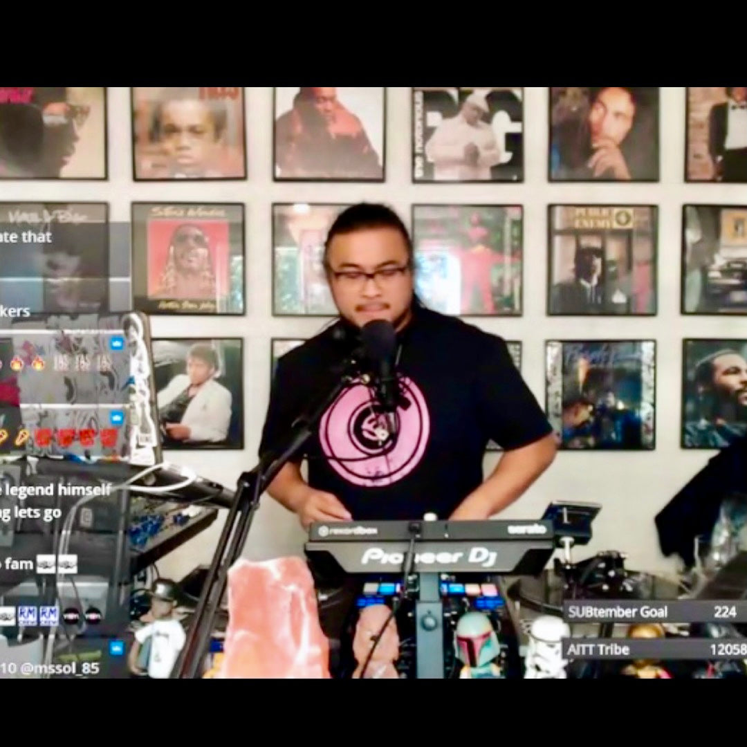 BATTLE TURNTABLE THINK PINK T-SHIRT - Beats 4 Hope